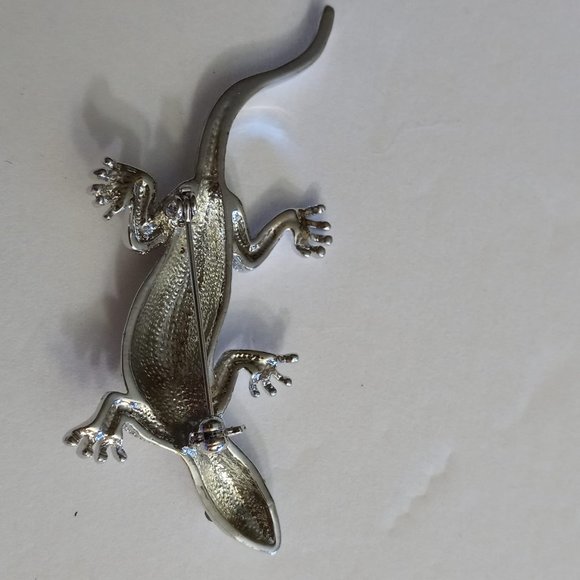 Silver Geico Lizard Pin - Picture 2 of 2
